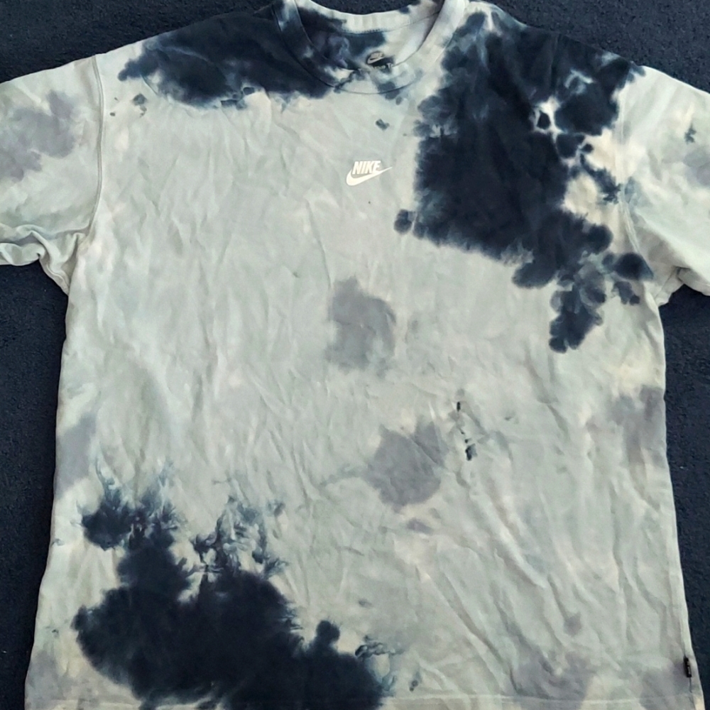 Men's XL tie dye short sleeve shirt